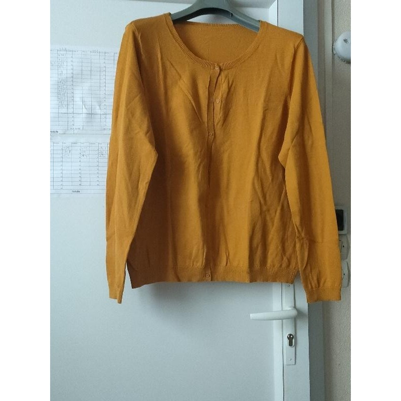 Gilet moutarde  TAILLE M/L