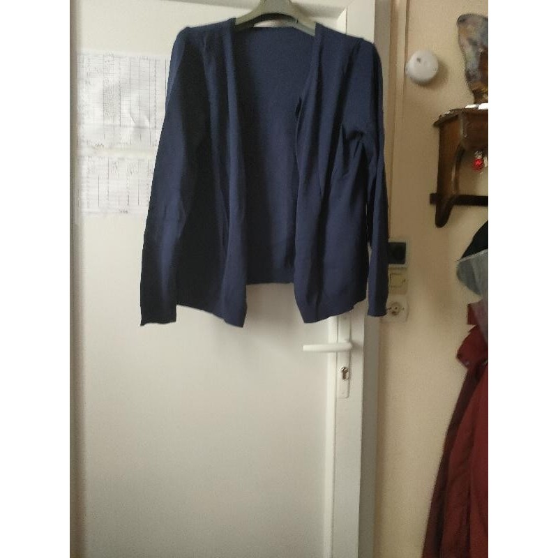 Gilet bleu marine  TAILLE M/L