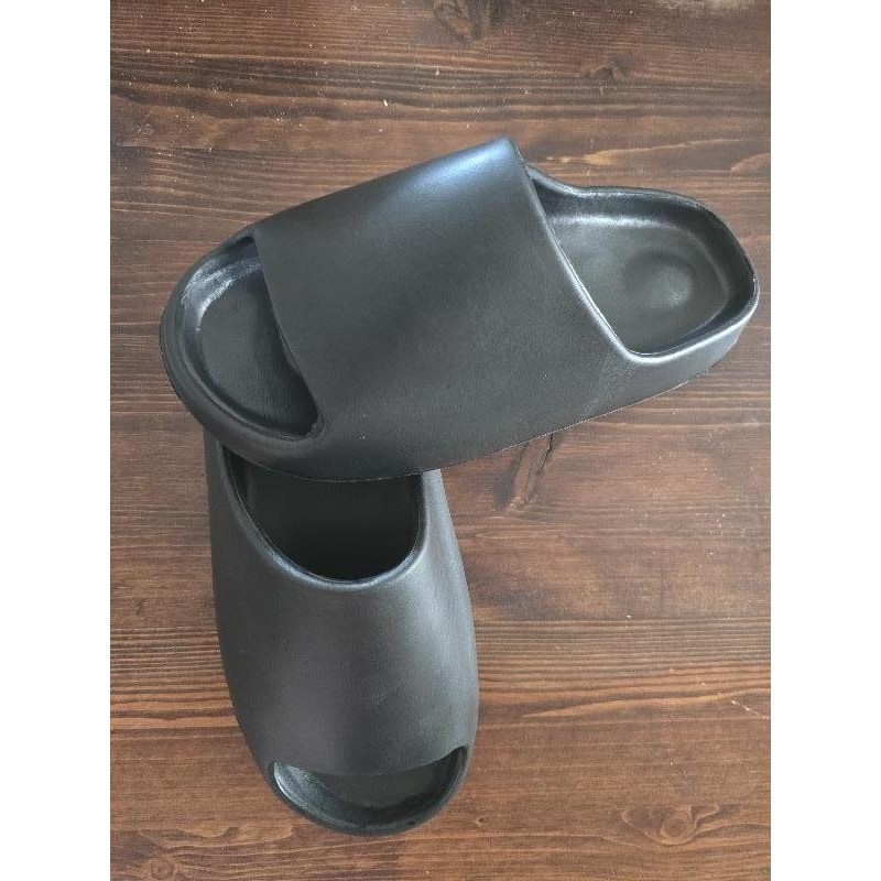 Sandale 44-45 TAILLE 44-45