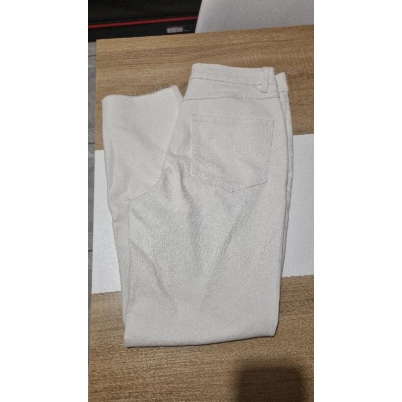 Jean Slim Pimkie avec bas frangé  TAILLE 36
