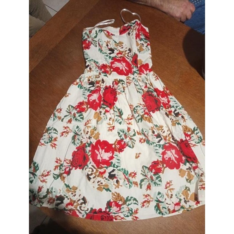 Robe fleurs  TAILLE 34 