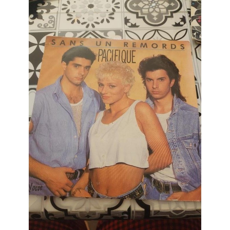 Vinyl 45 tours - Pacifique - sans un remord