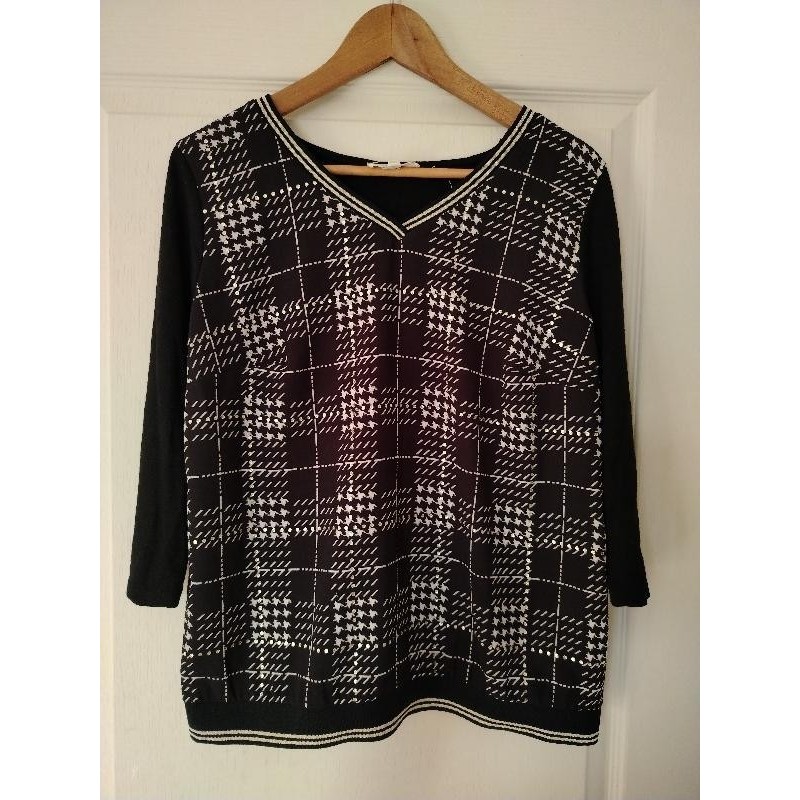 Pull noir à motifs GDM TAILLE M