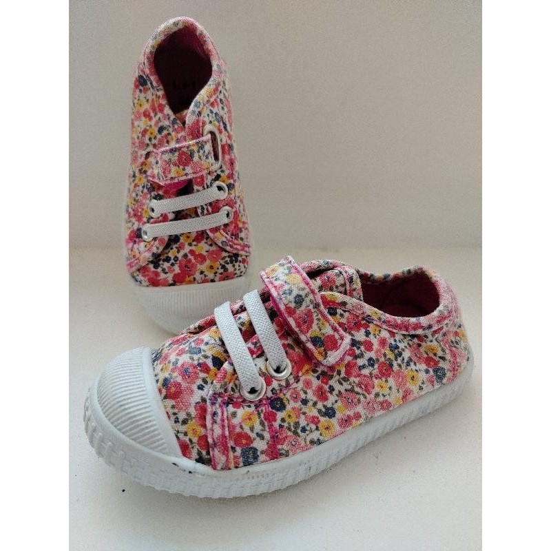 Petites chaussures enfant fleuries TAILLE 23