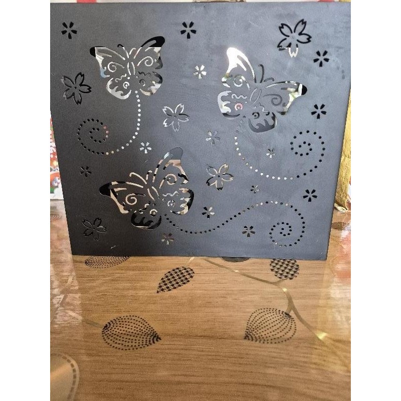 Lampe motifs papillons 