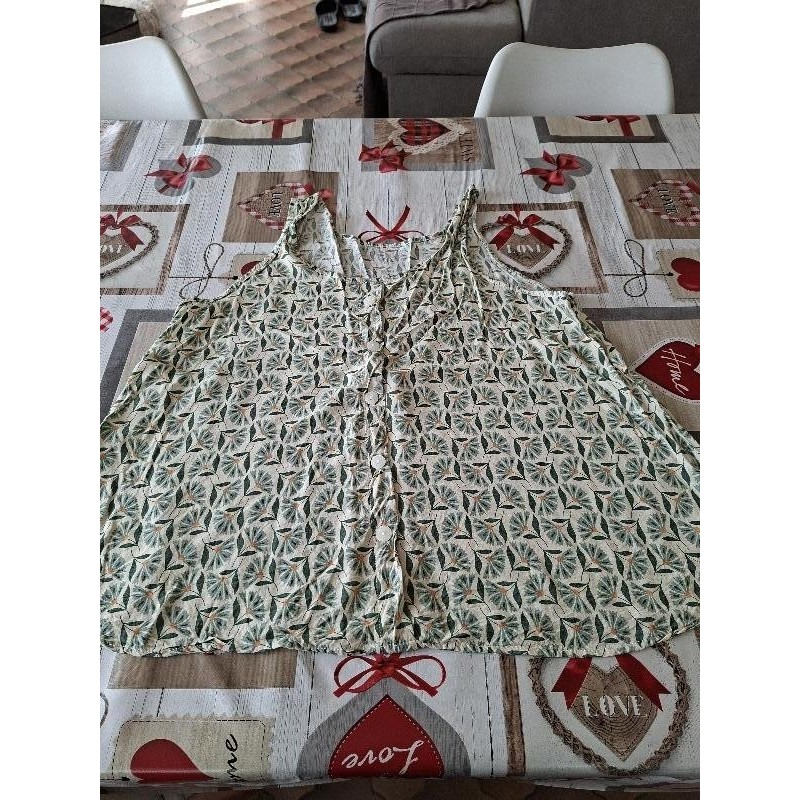 Débardeur fleur 42/44 TAILLE 42/44