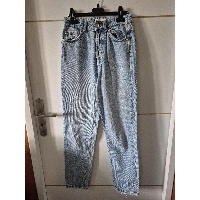 Jeans stradivarius  TAILLE 34