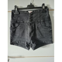 Short  Jennifer  TAILLE 38