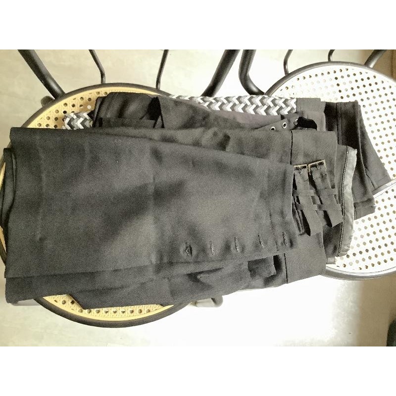 Jupe courte  T 38  l unité  TAILLE 38 