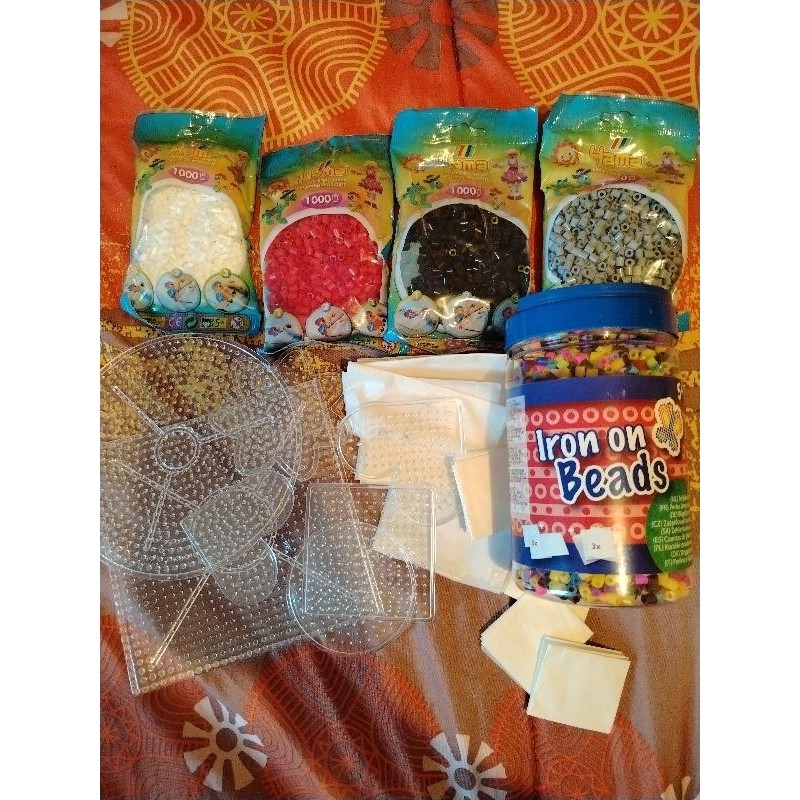 Lot perles à repasser + plaques