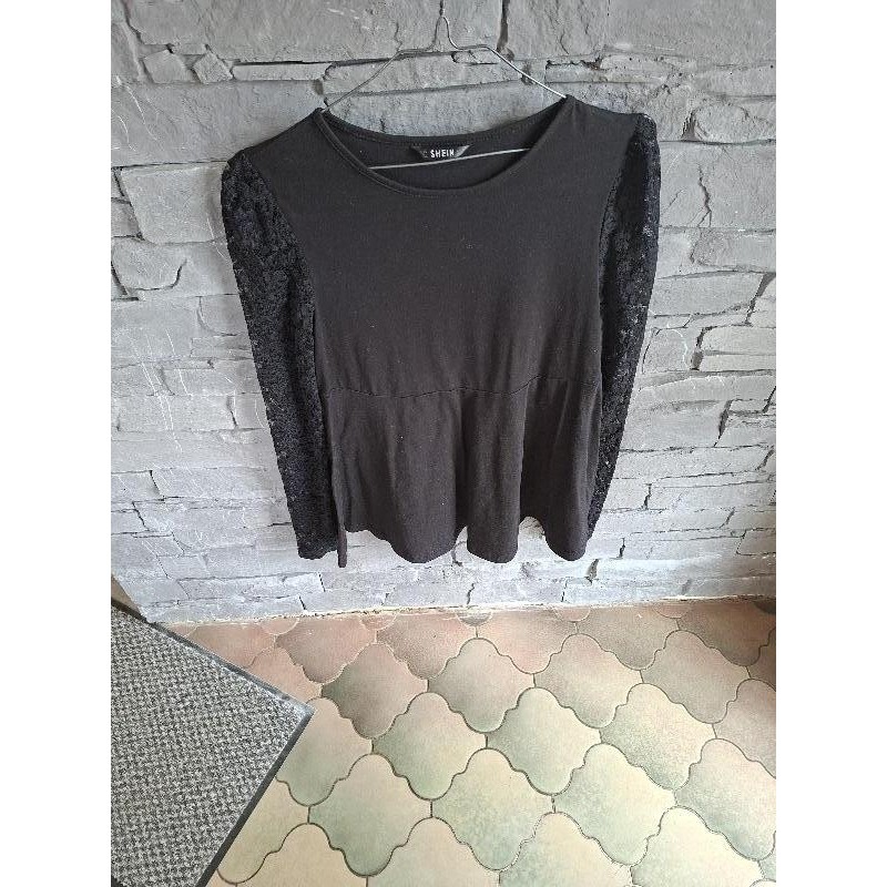 Haut femme noir  TAILLE 36