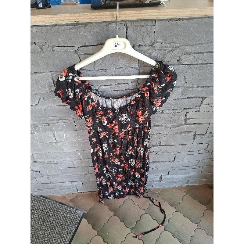 Robe a fleur noir  TAILLE 46