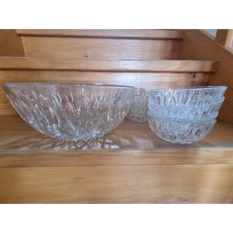 1 saladier en verre + 8 coupelles