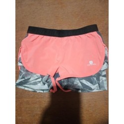 Short sport  TAILLE 8-10ans