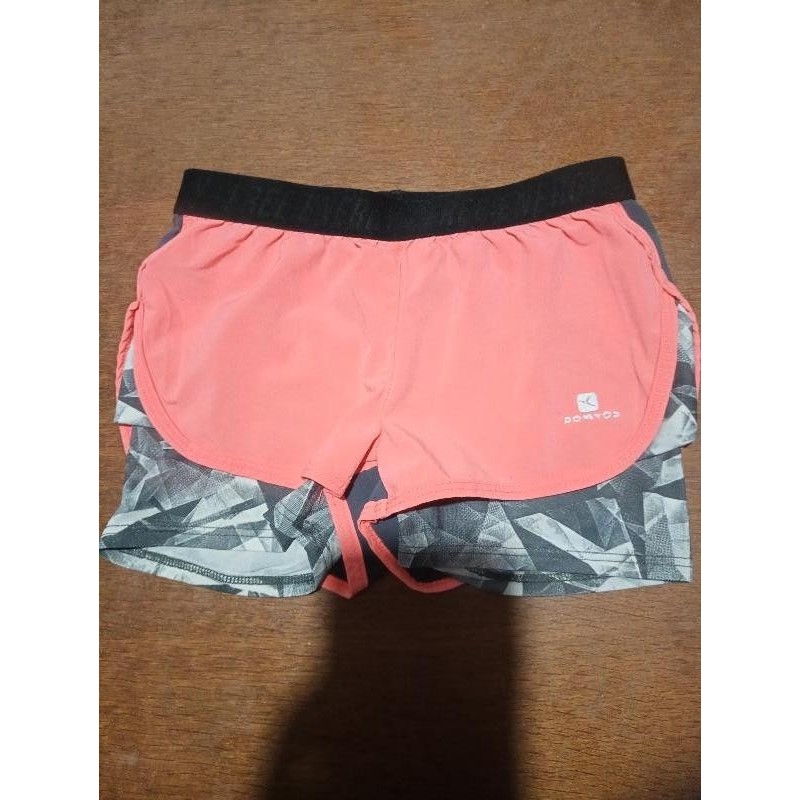 Short sport  TAILLE 8-10ans